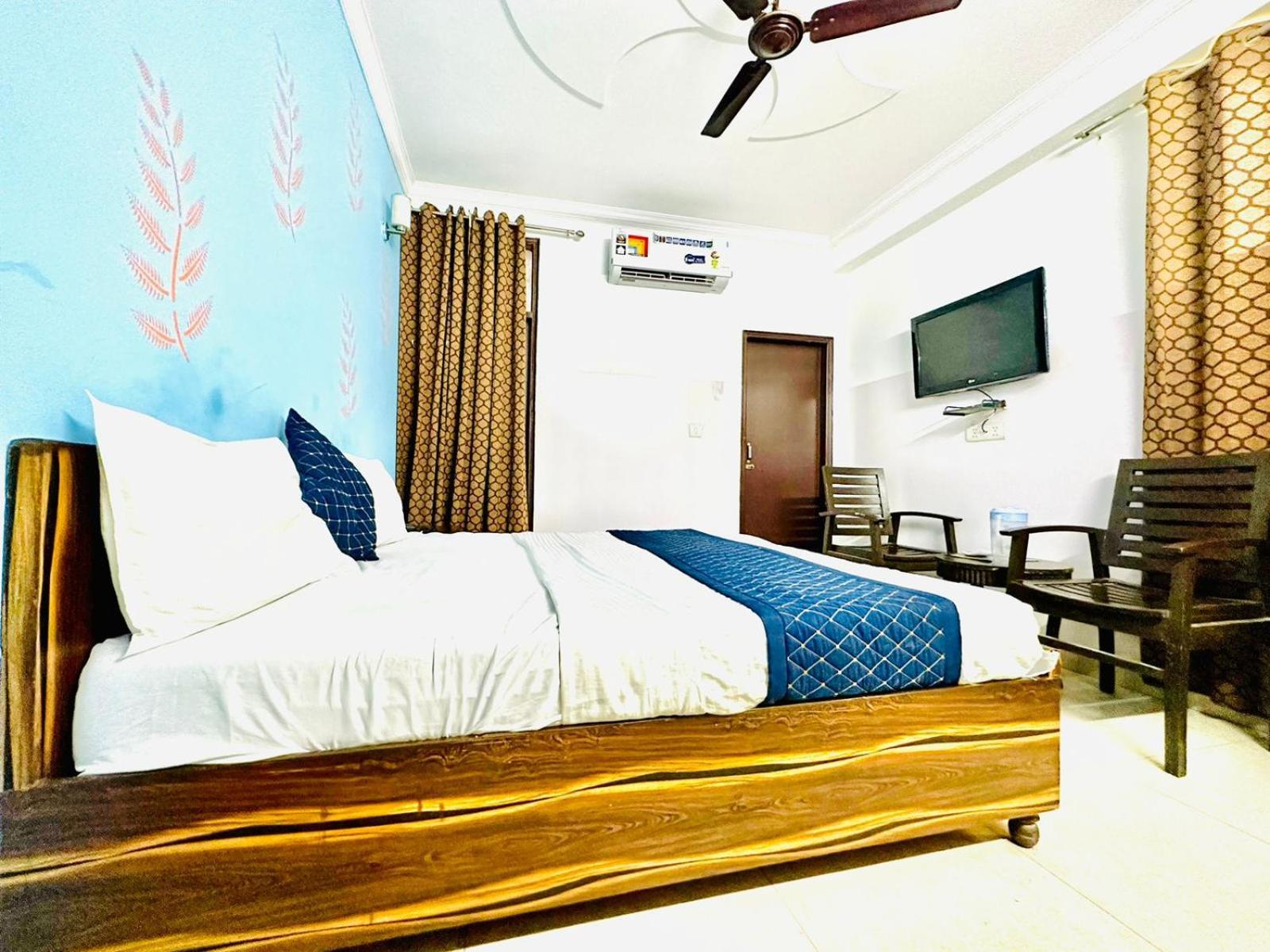 Hotel Galaxy Inn Near Delhi International Airport Nuova Delhi Esterno foto