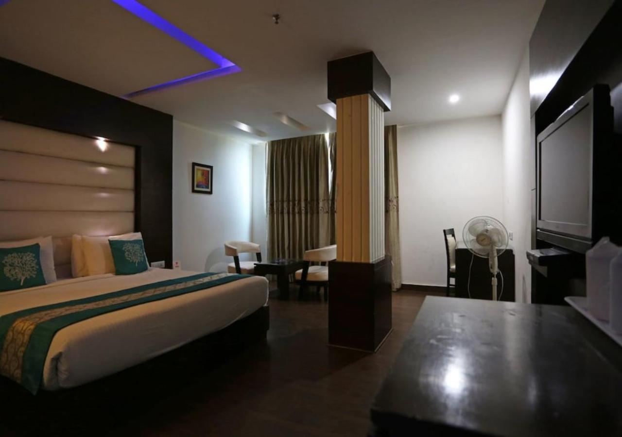 Hotel Galaxy Inn Near Delhi International Airport Nuova Delhi Esterno foto
